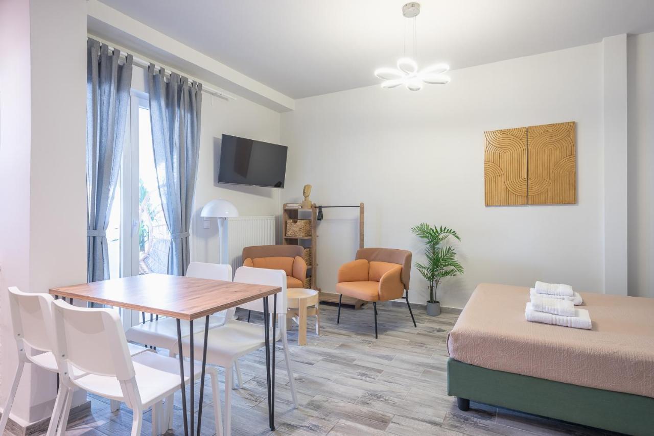Sunny Studio With Starlight Balcony Athen Exterior foto